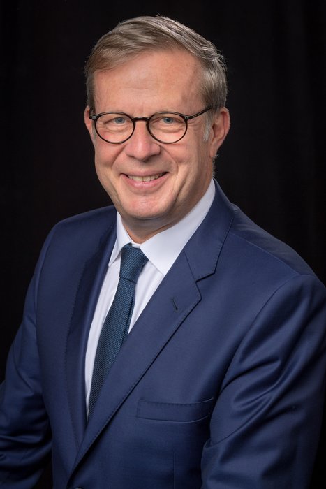 Michel Giannuzzi zum Vizepräsidenten  des Europäischen Verbands der Behälterglasindustrie (FEVE) gewählt und Laurent Zuber zum Vorstandsvorsitzenden der FEVE